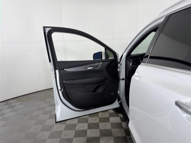 used 2022 Cadillac XT5 car, priced at $26,147