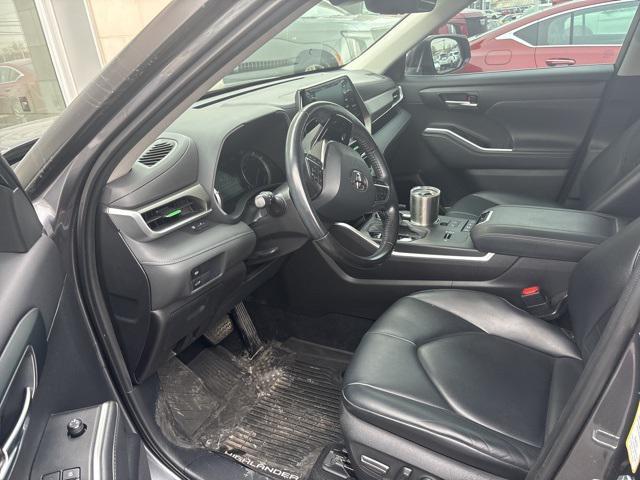 used 2021 Toyota Highlander Hybrid car