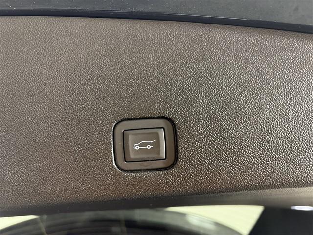 used 2025 Cadillac XT6 car, priced at $41,971