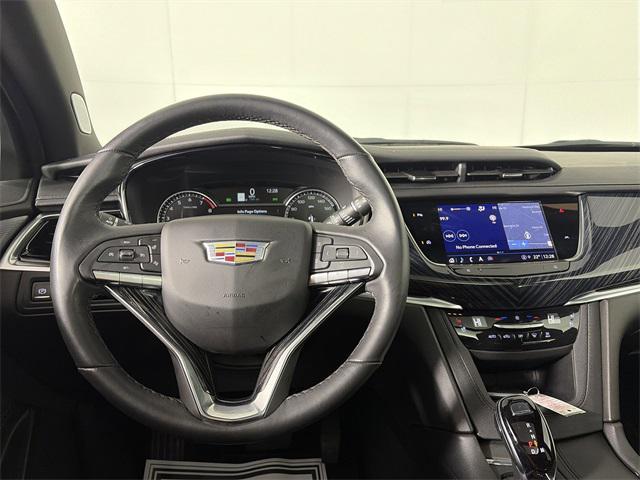 used 2025 Cadillac XT6 car, priced at $41,971