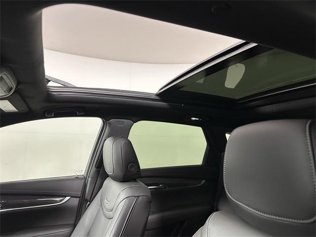 new 2025 Cadillac XT5 car, priced at $58,810