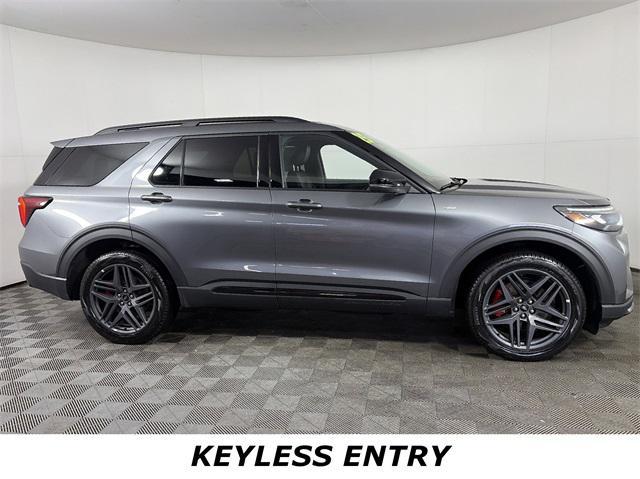 used 2025 Ford Explorer car, priced at $37,277