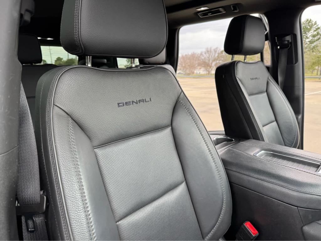 used 2021 GMC Yukon car, priced at $47,999