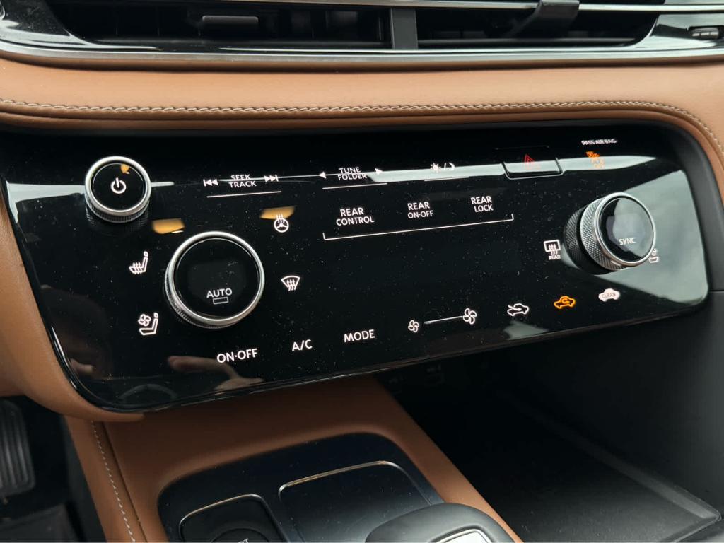 used 2025 INFINITI QX60 car, priced at $52,999