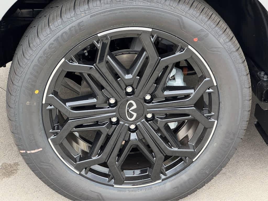 new 2026 INFINITI QX80 car, priced at $107,320