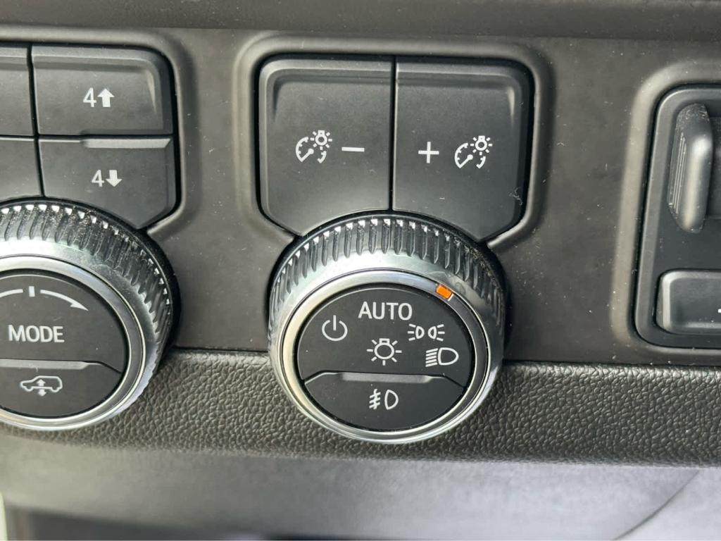 used 2024 GMC Yukon car, priced at $74,999