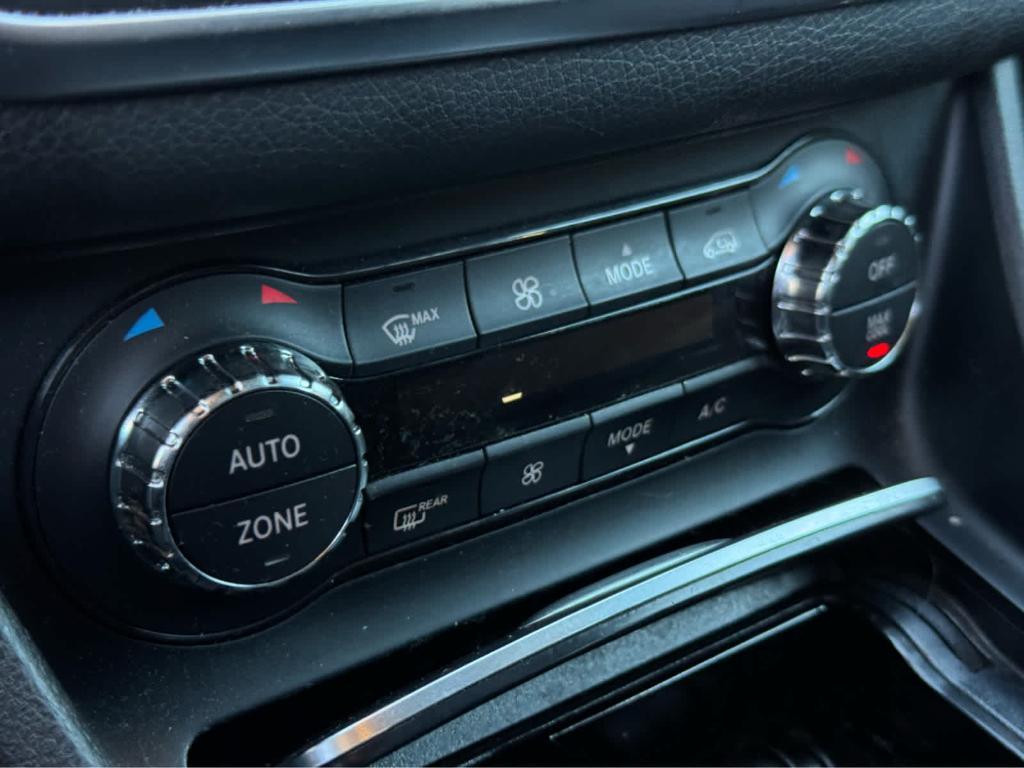 used 2018 Mercedes-Benz GLA 250 car, priced at $19,999