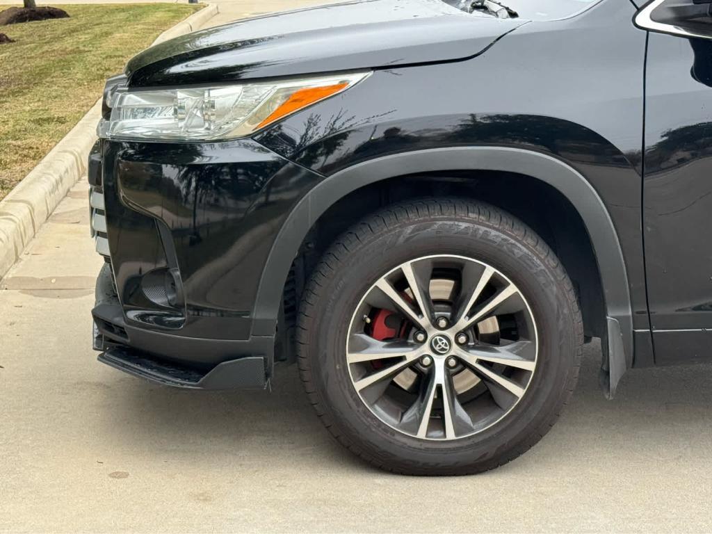 used 2018 Toyota Highlander car, priced at $18,787