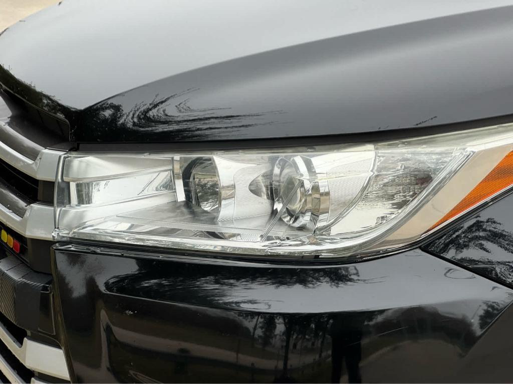 used 2018 Toyota Highlander car, priced at $18,787
