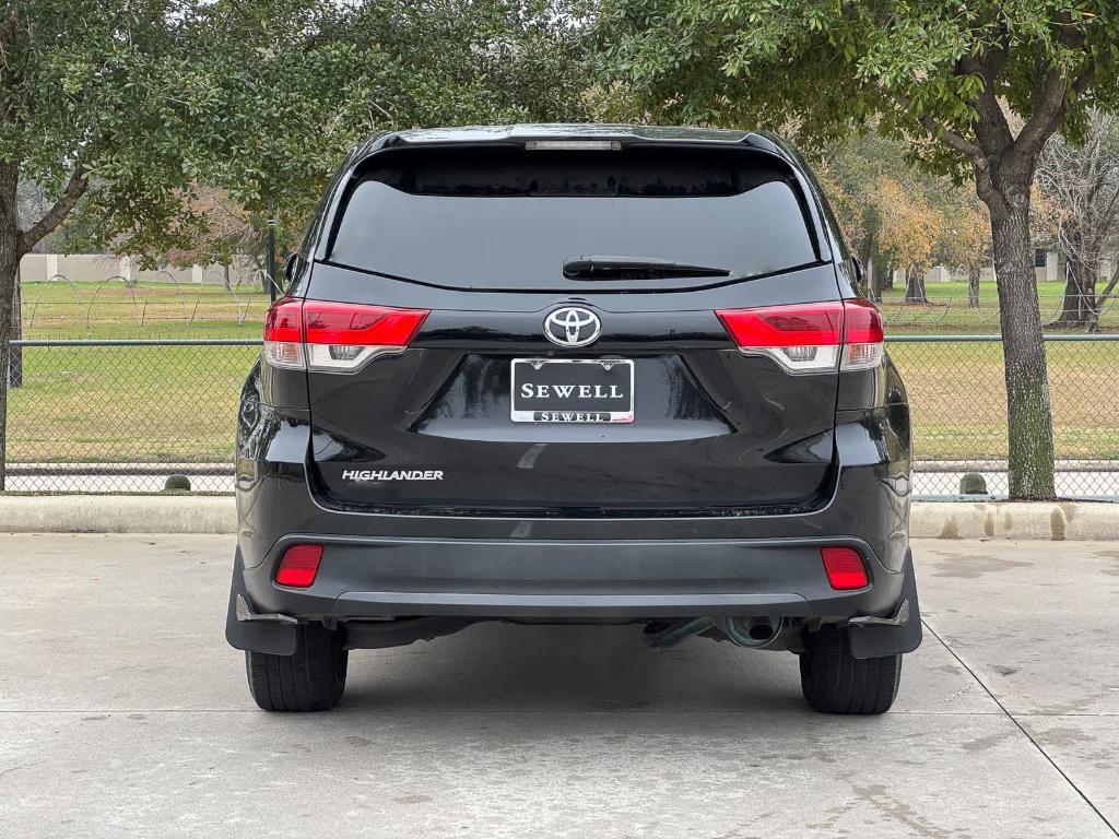 used 2018 Toyota Highlander car, priced at $18,787