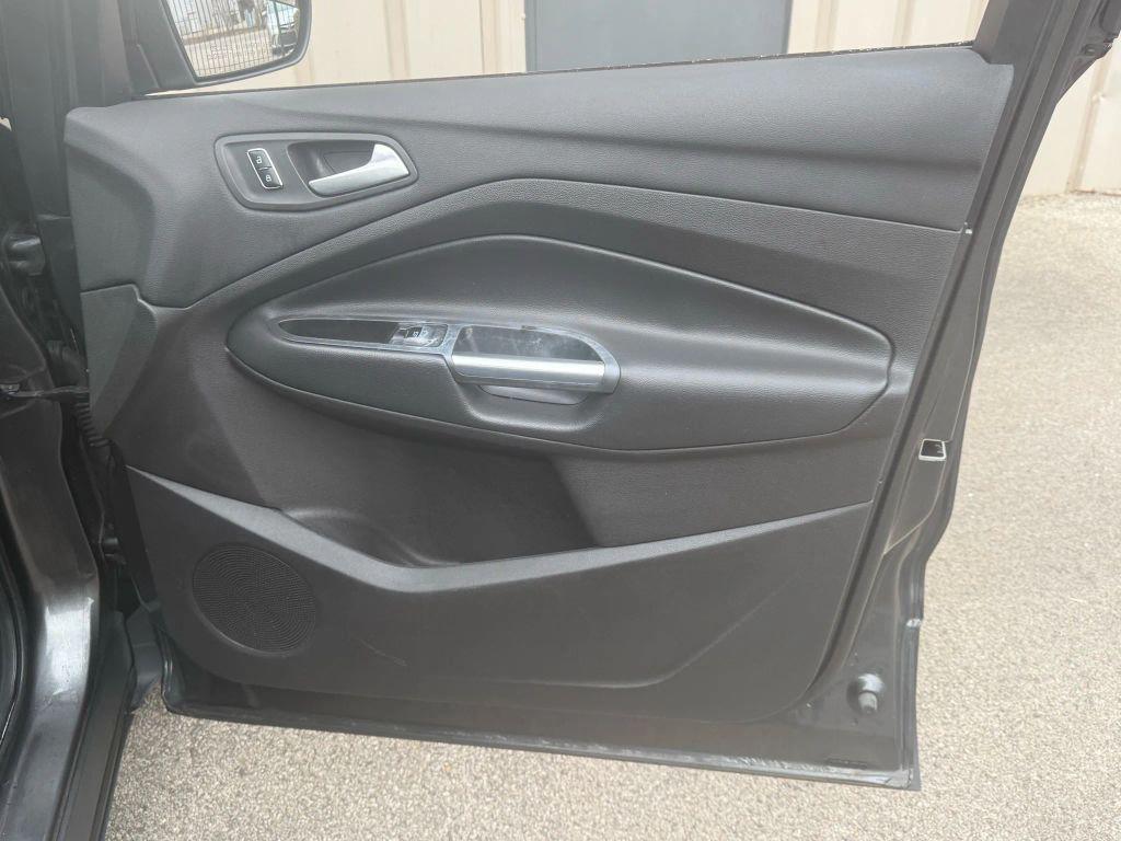 used 2015 Ford Escape car, priced at $5,995