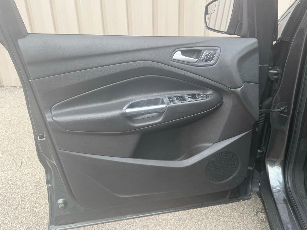 used 2015 Ford Escape car, priced at $5,995