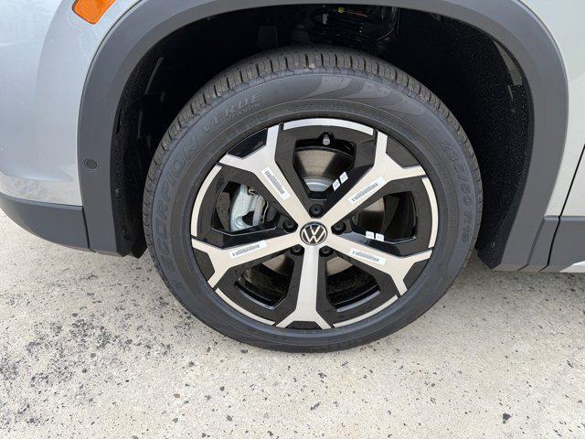 new 2025 Volkswagen Tiguan car, priced at $35,728