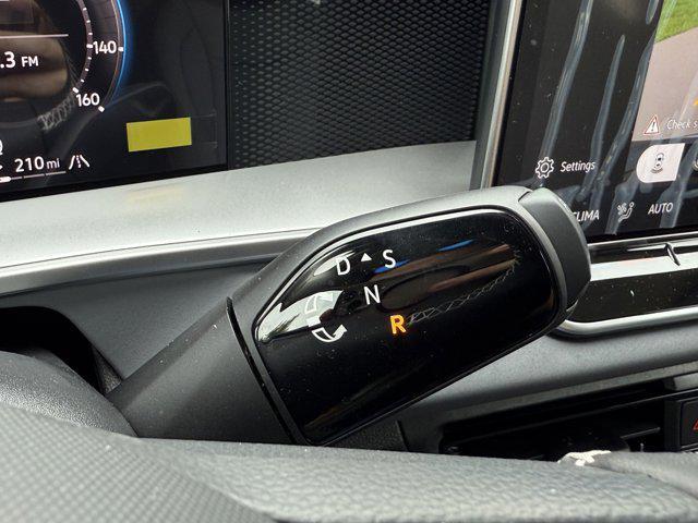 new 2025 Volkswagen Tiguan car, priced at $35,728