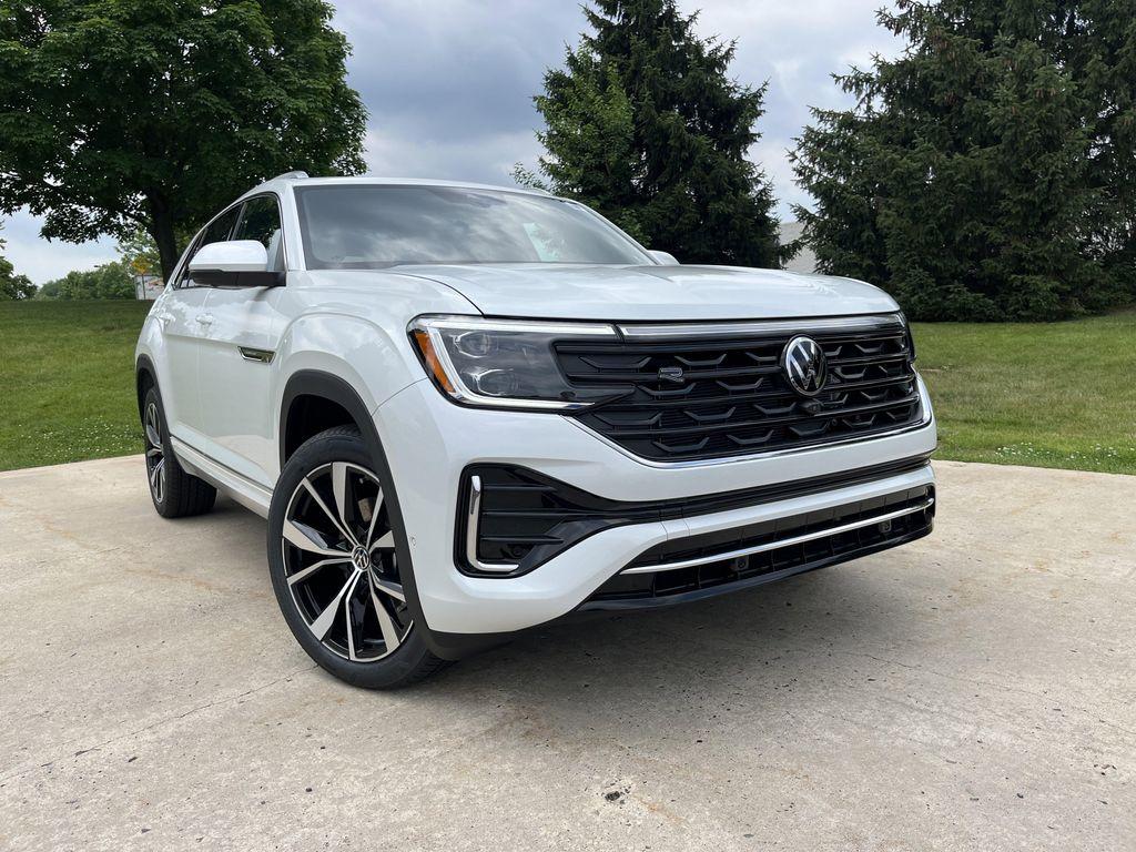 new 2026 Volkswagen Atlas Cross Sport car, priced at $57,183