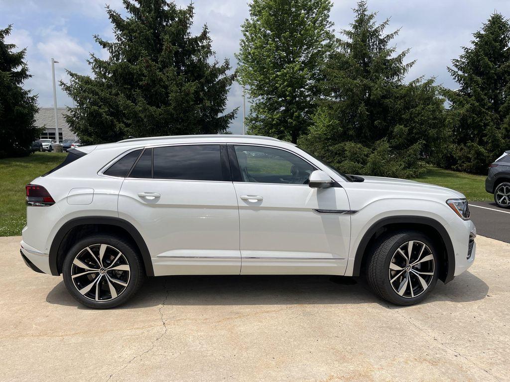new 2026 Volkswagen Atlas Cross Sport car, priced at $57,183
