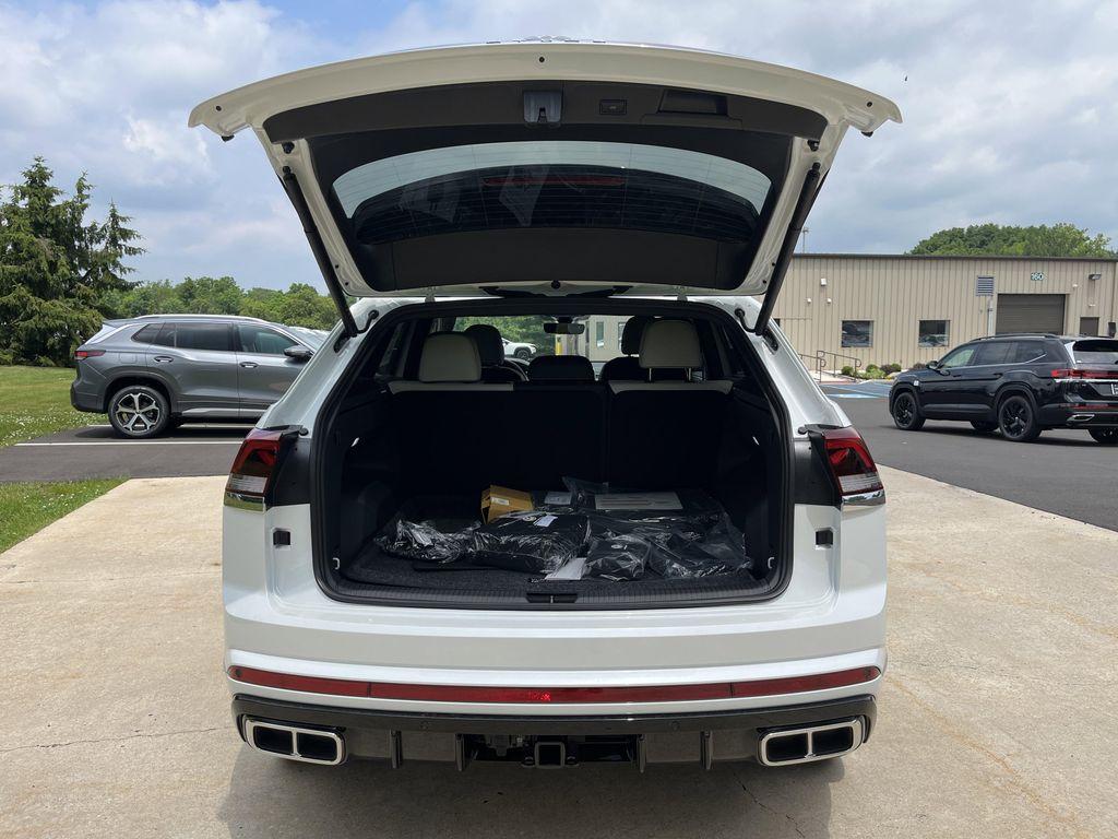 new 2026 Volkswagen Atlas Cross Sport car, priced at $57,183