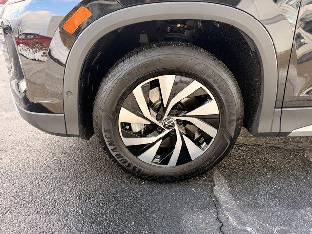 used 2025 Volkswagen Tiguan car, priced at $27,995