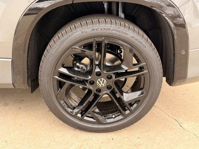 new 2026 Volkswagen Tiguan car, priced at $41,337