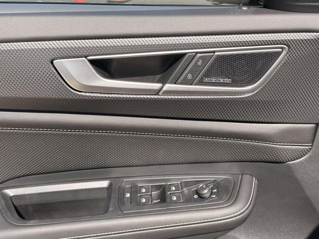 used 2026 Volkswagen Atlas Cross Sport car, priced at $56,127