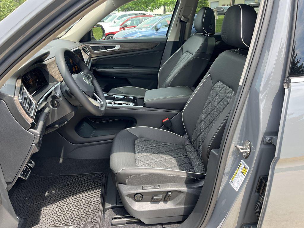 new 2026 Volkswagen Atlas car, priced at $58,887