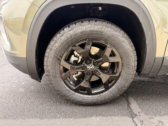 new 2026 Volkswagen Atlas car, priced at $49,330