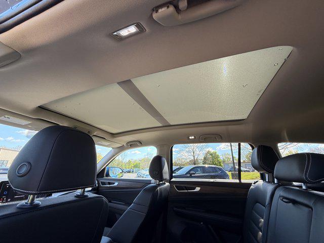 used 2025 Volkswagen Atlas car, priced at $41,986