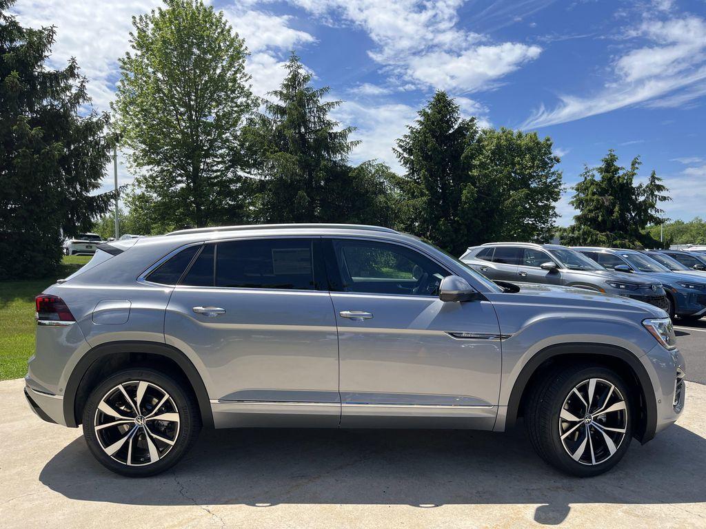 new 2026 Volkswagen Atlas Cross Sport car, priced at $56,617