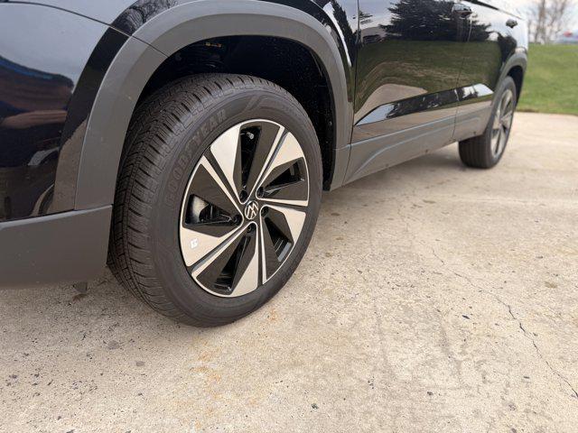 new 2026 Volkswagen Taos car, priced at $34,257