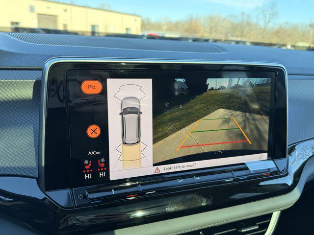 new 2026 Volkswagen Atlas car, priced at $50,423