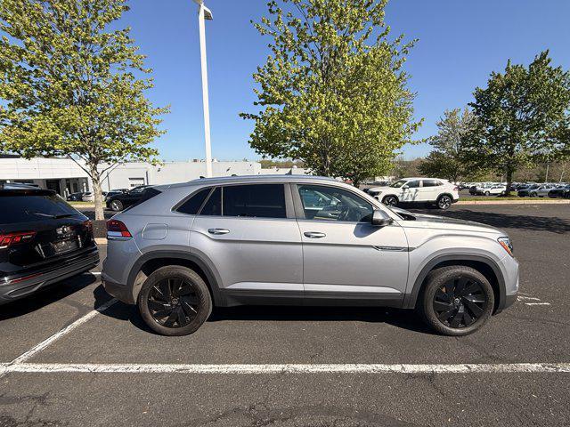 used 2025 Volkswagen Atlas Cross Sport car, priced at $34,995