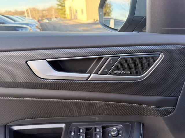 new 2026 Volkswagen Atlas Cross Sport car, priced at $54,946