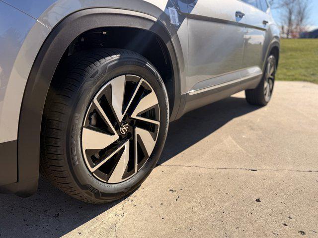 new 2026 Volkswagen Atlas car, priced at $51,030