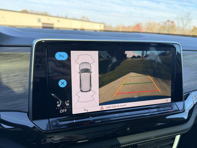 new 2026 Volkswagen Atlas car, priced at $51,030