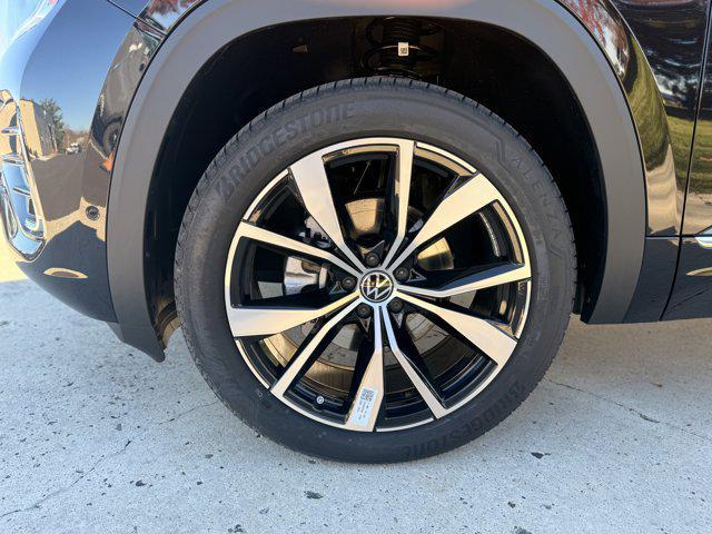 new 2026 Volkswagen Atlas car, priced at $55,331