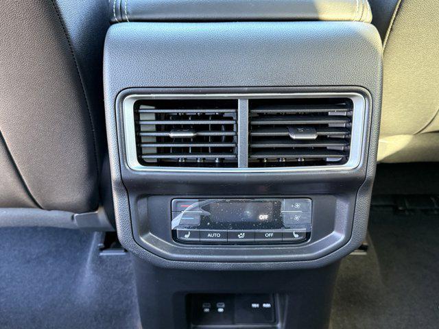 new 2026 Volkswagen Atlas car, priced at $55,331