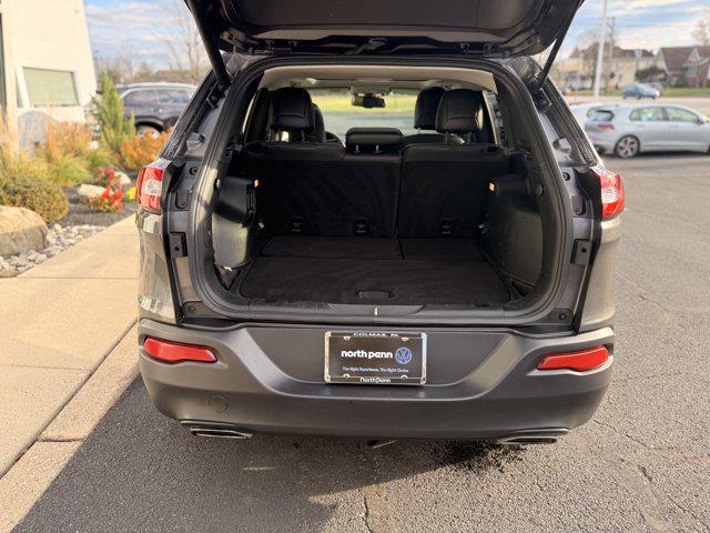 used 2018 Jeep Cherokee car, priced at $12,724