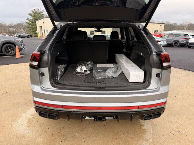 new 2026 Volkswagen Atlas Cross Sport car, priced at $53,421