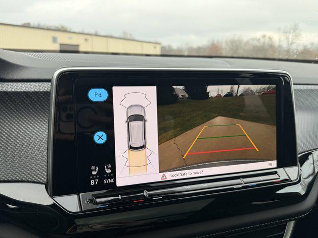 new 2026 Volkswagen Atlas Cross Sport car, priced at $53,421