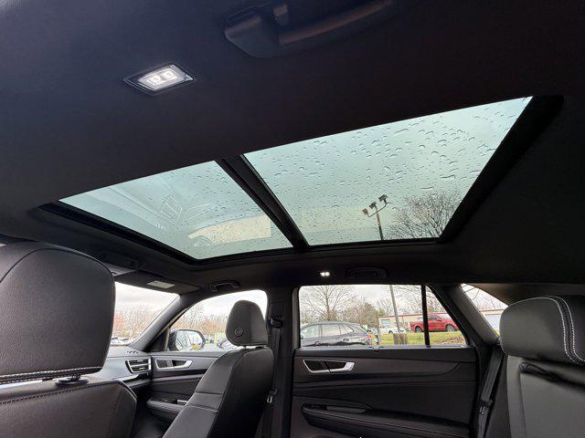 new 2026 Volkswagen Atlas Cross Sport car, priced at $53,421