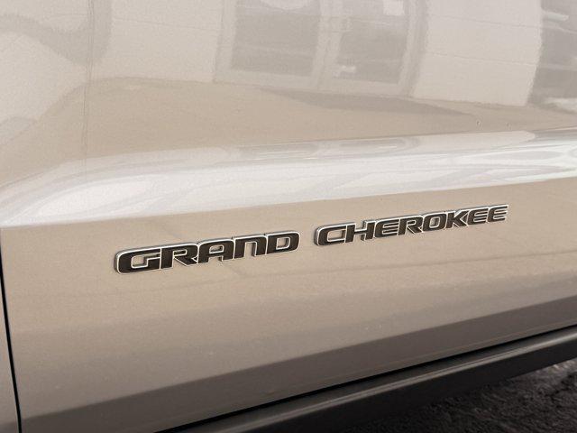 used 2018 Jeep Grand Cherokee car, priced at $14,367