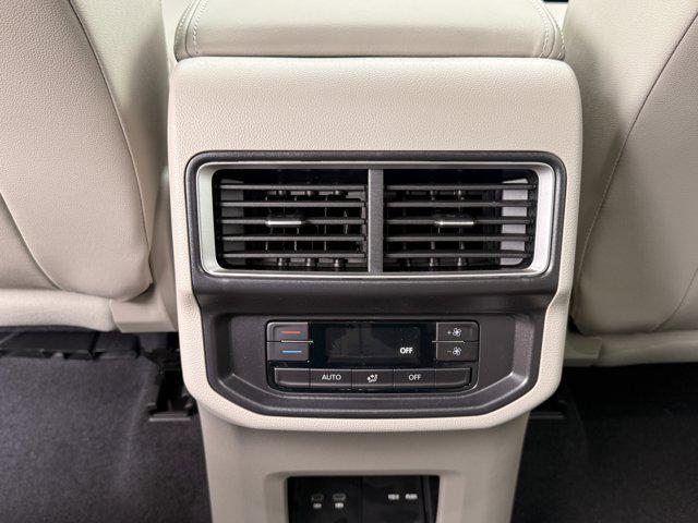 new 2026 Volkswagen Atlas car, priced at $48,620