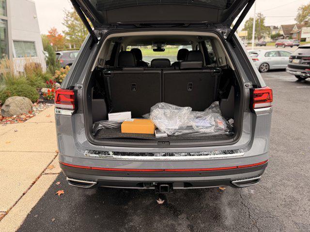 new 2026 Volkswagen Atlas car, priced at $45,380