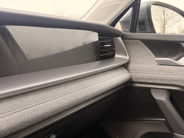 used 2025 Volkswagen Tiguan car, priced at $27,995