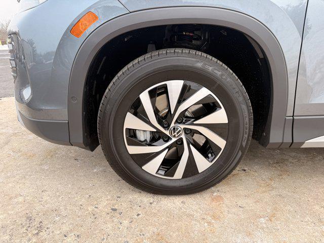 used 2025 Volkswagen Tiguan car, priced at $27,995