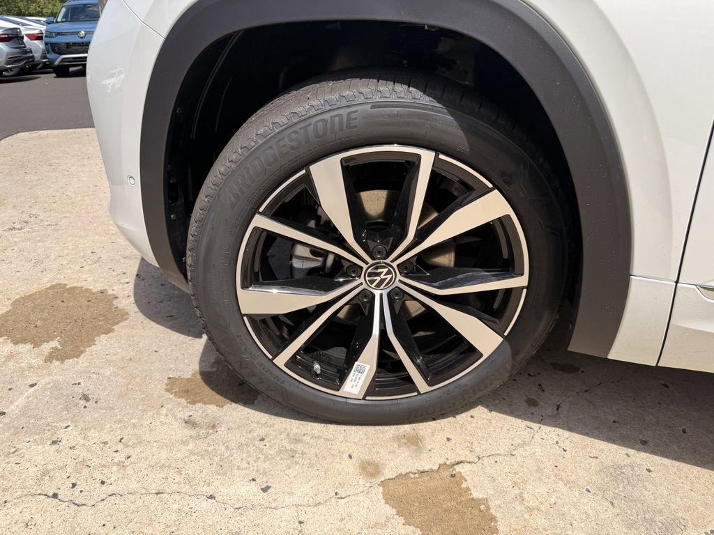 new 2026 Volkswagen Atlas Cross Sport car, priced at $55,227