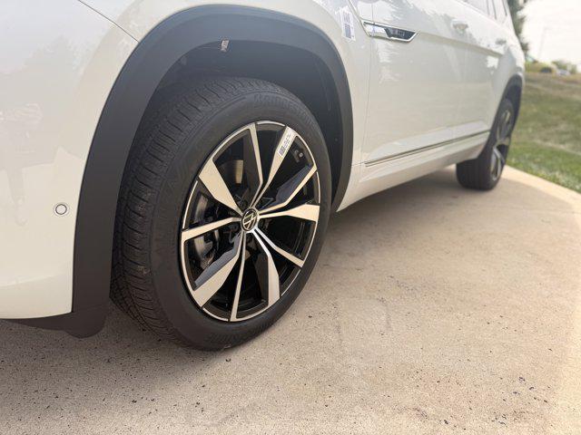 new 2026 Volkswagen Atlas car, priced at $56,366