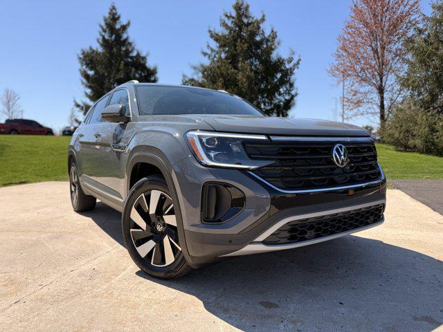 new 2026 Volkswagen Atlas Cross Sport car, priced at $52,416