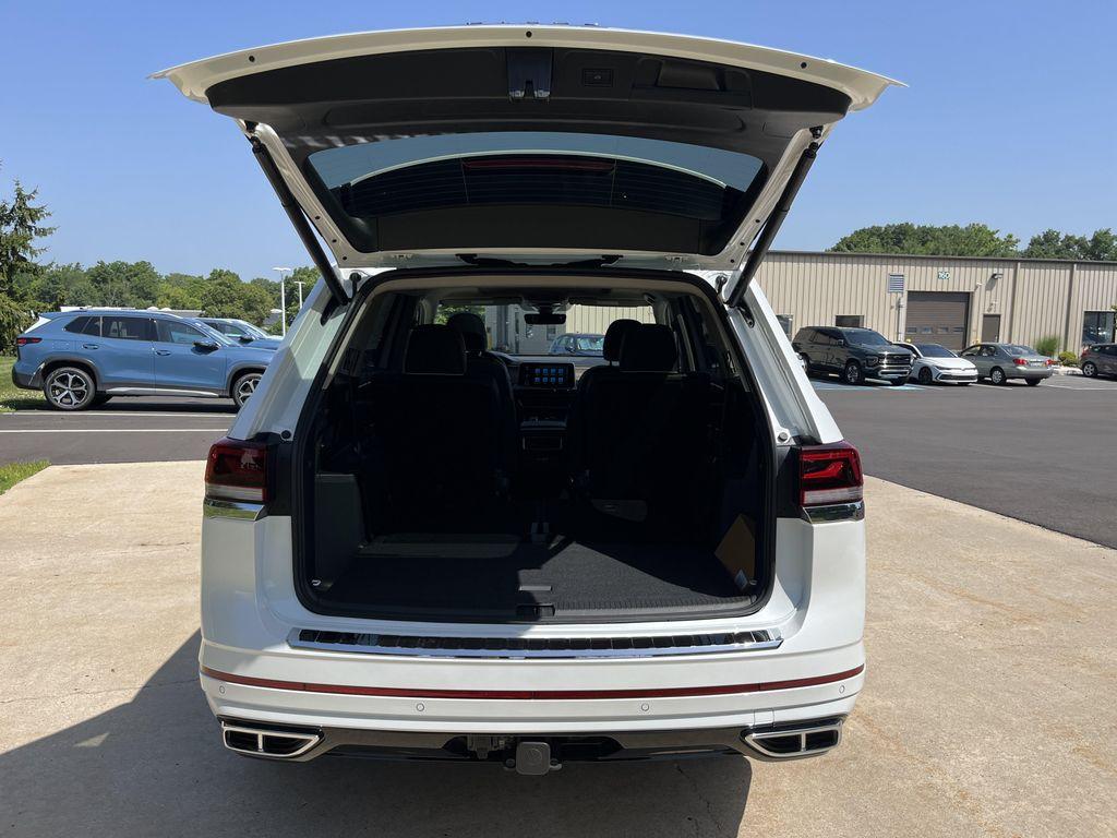 new 2026 Volkswagen Atlas car, priced at $58,888
