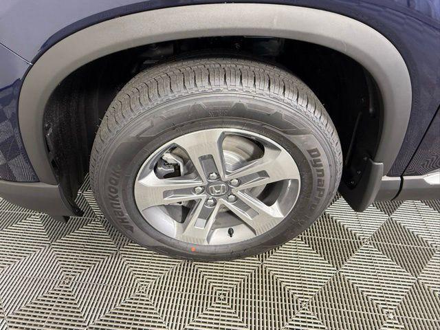 new 2025 Honda Pilot car, priced at $44,995